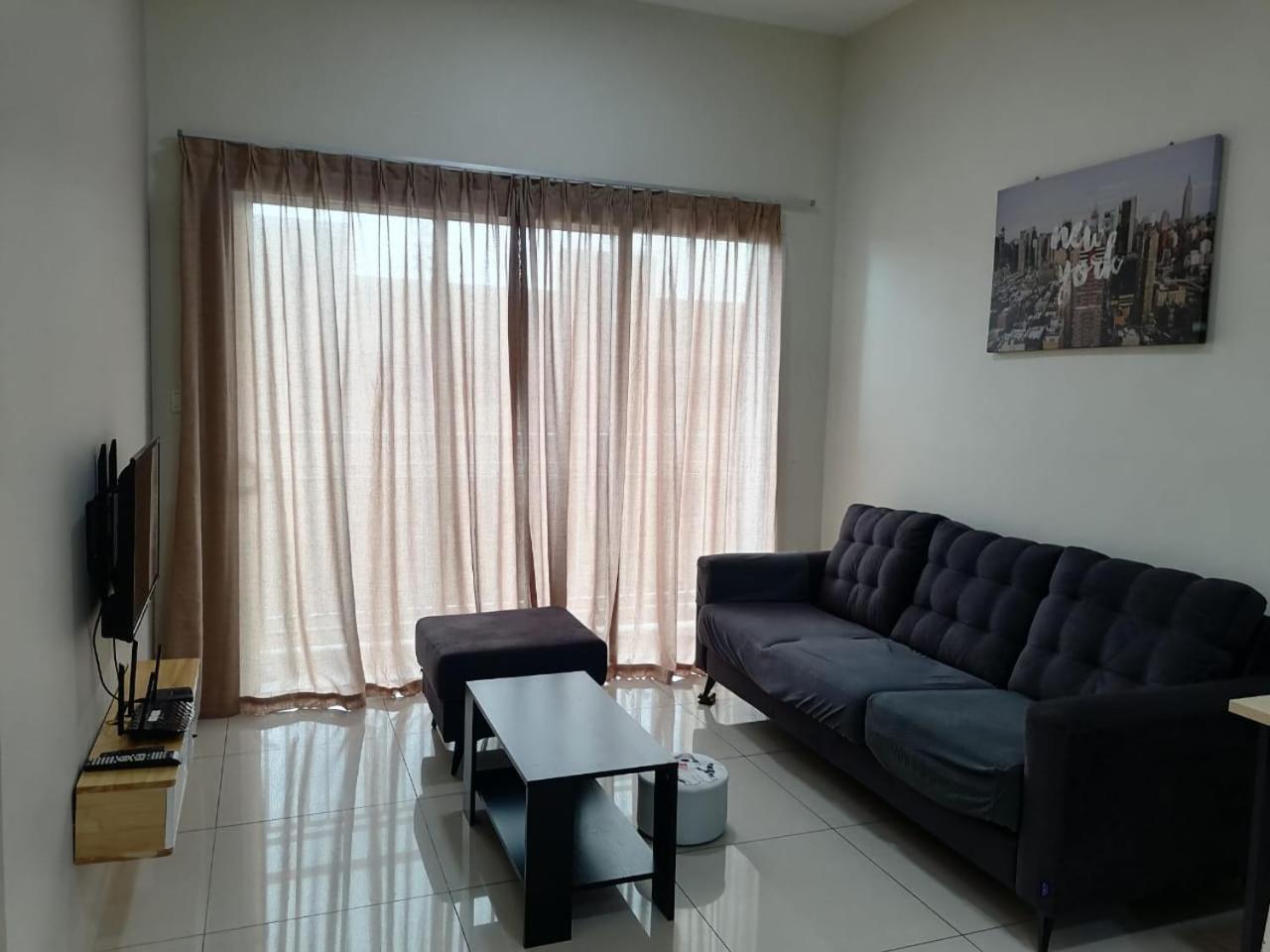 Enjoy The Sunset @ Bright Mesahill Apartment